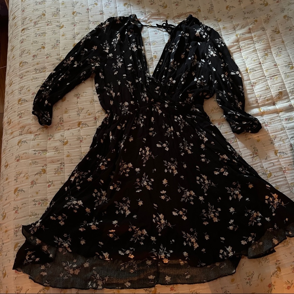 Rue 21 Floral Long Sleeve Dress